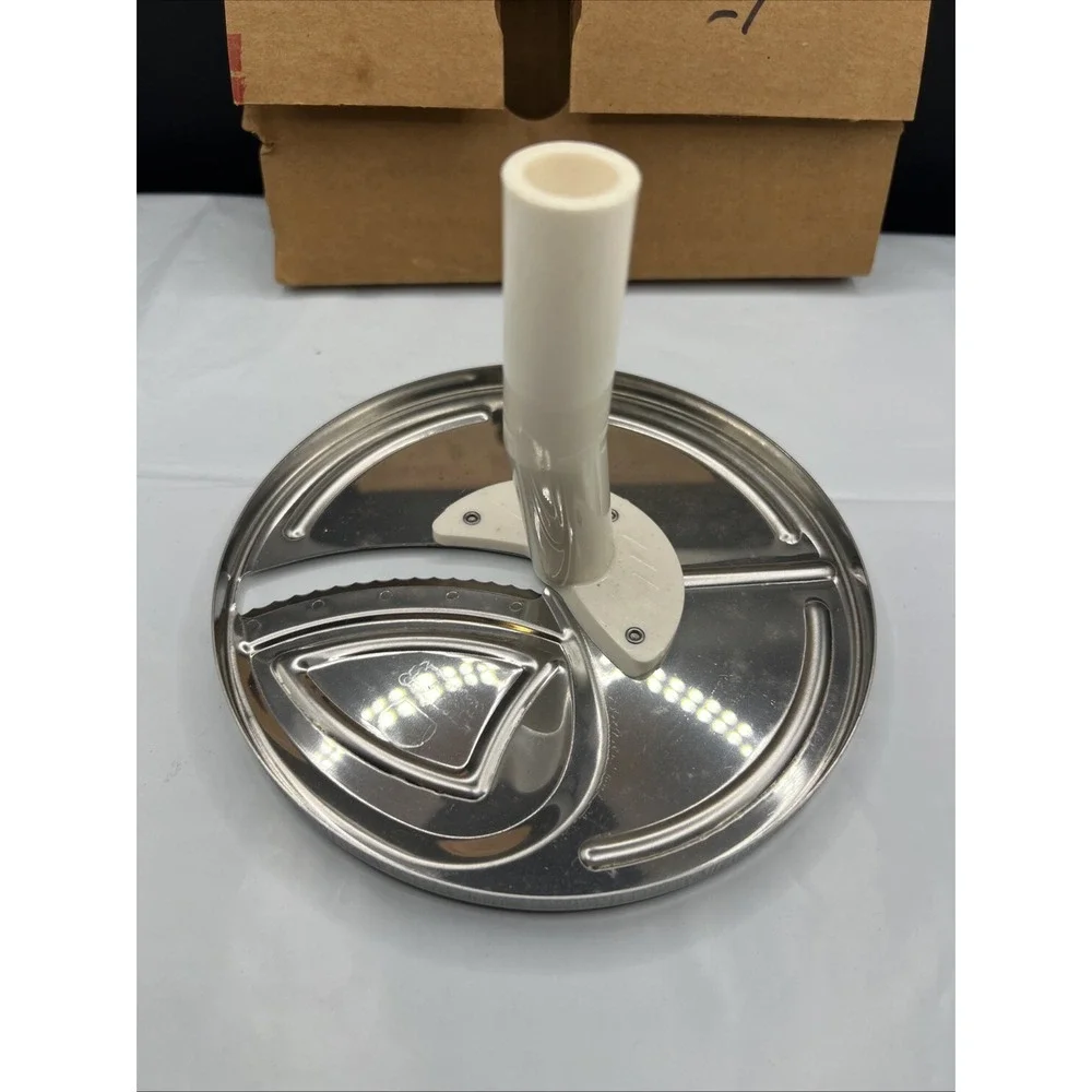 New Cuisinart FP-102 Food Processor 2mm Fine Slicing Disc Blade Hub Stem NOS
